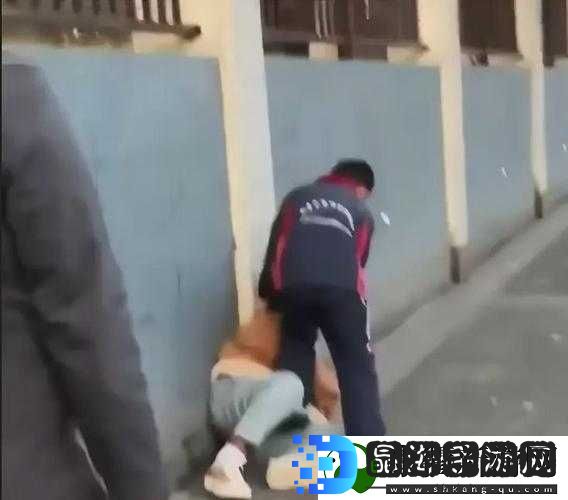 男孩打妈妈是不是心理问题