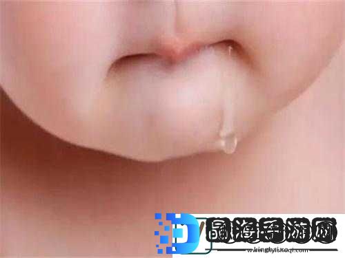 镜流口水流白色液体正常吗