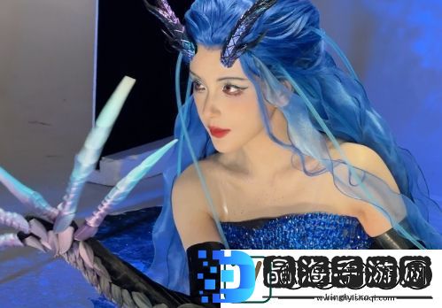 LPL女主持Rita扮演龙王敖闰妆造还原太吸睛想和她做个交易吗